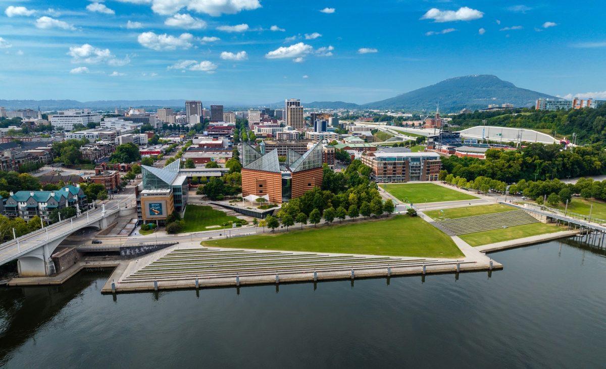 Seen from above, the Tennessee River flows through downtown Chattanooga by the Tennessee Aquarium. Saturday marks the 35th Tennessee River Rescue, which is expected to attract 1,000 volunteers to remove waste from the river and its tributaries.