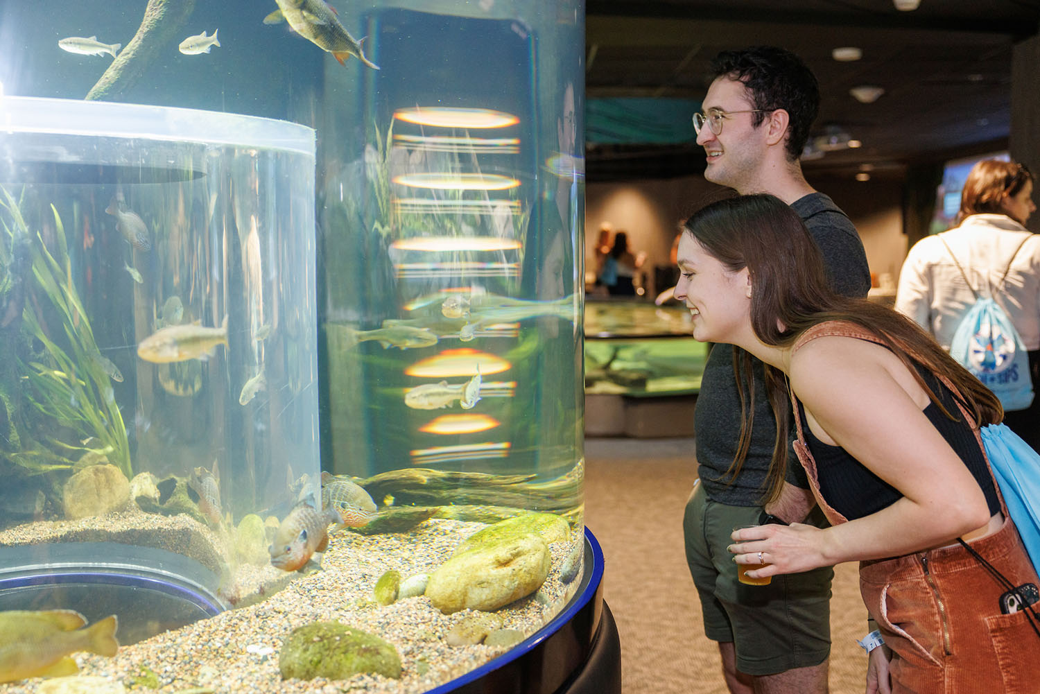 Guests enjoy the Fish & Sips event at the Tennessee Aquarium.