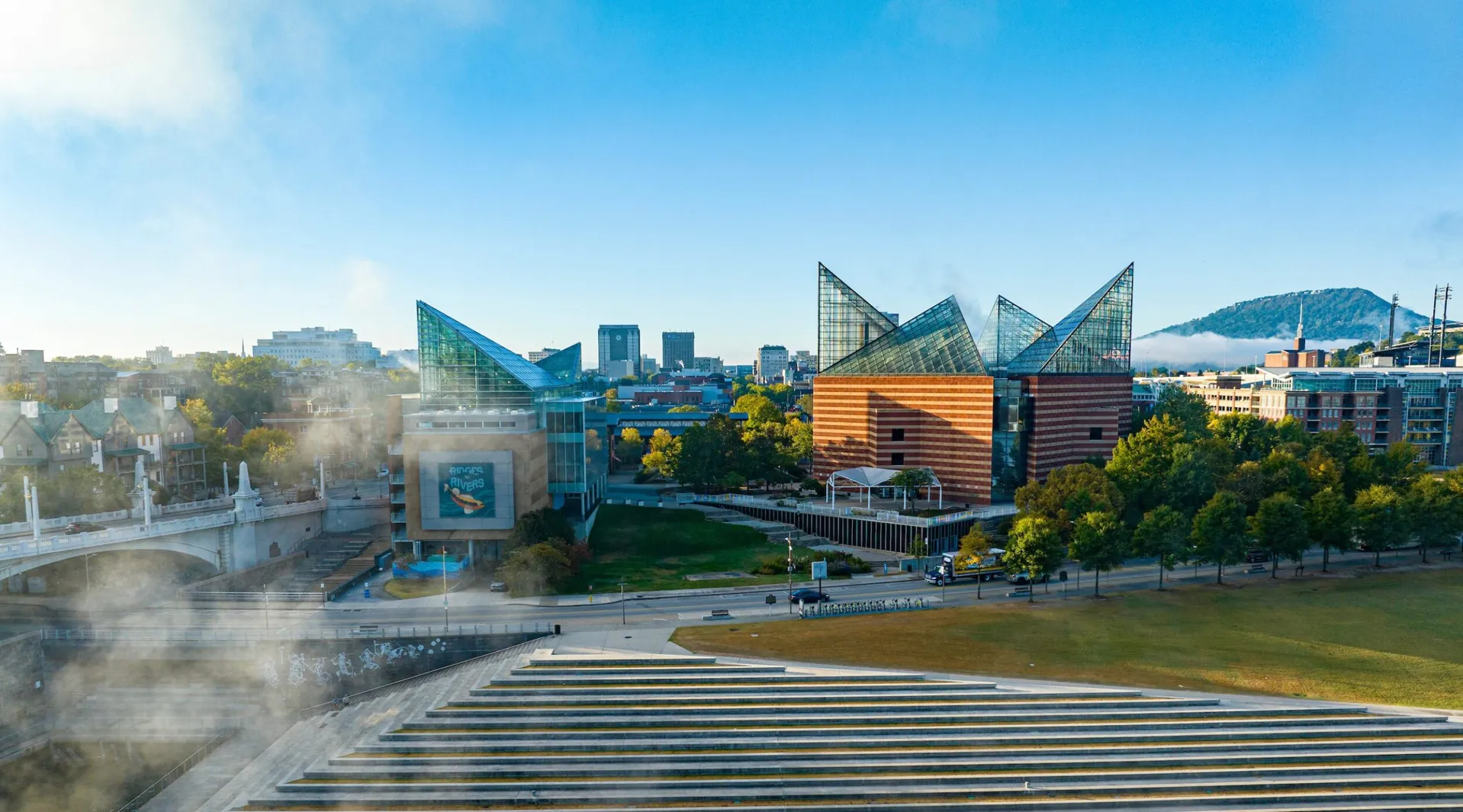Aquarium Exterior