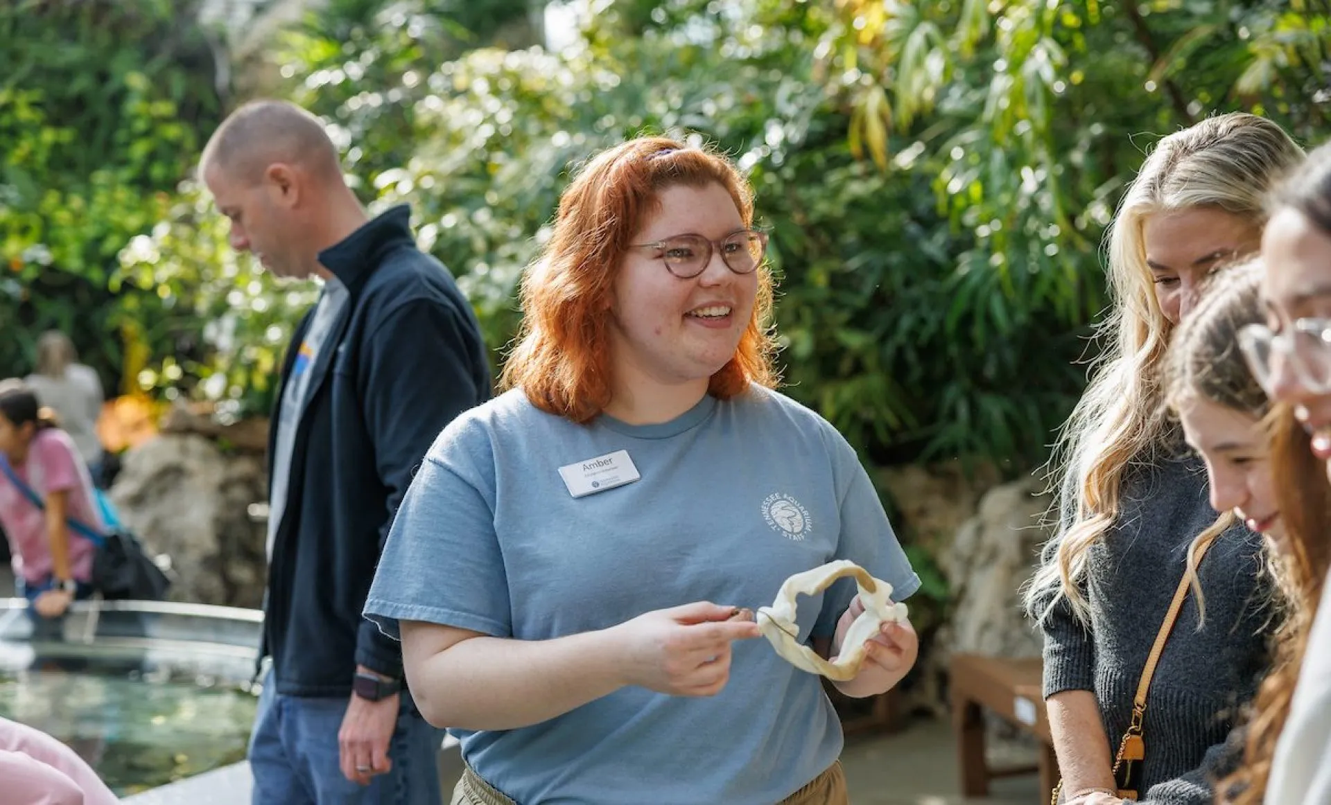 Volunteer at aquarium