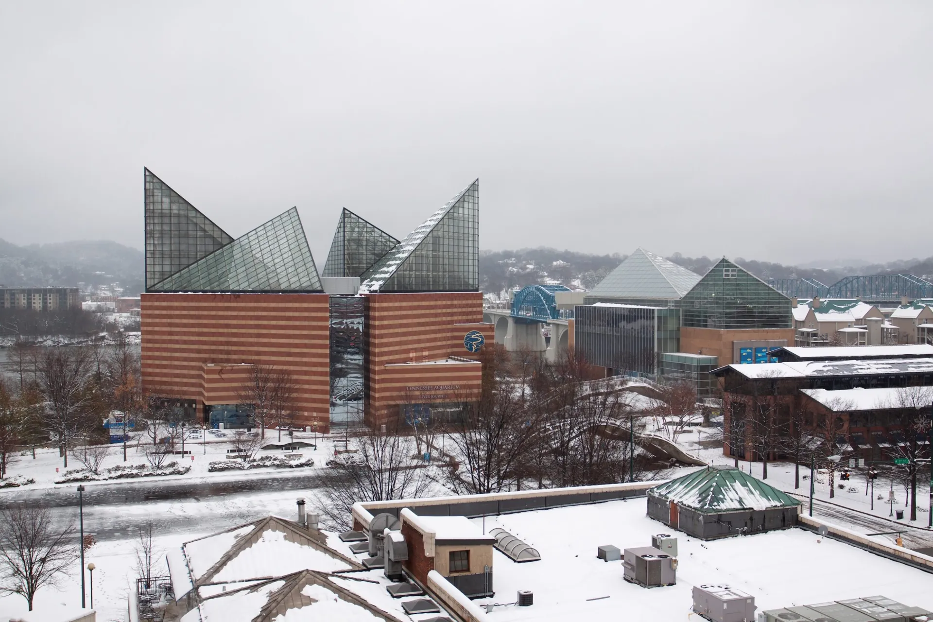 Aquarium in the snow