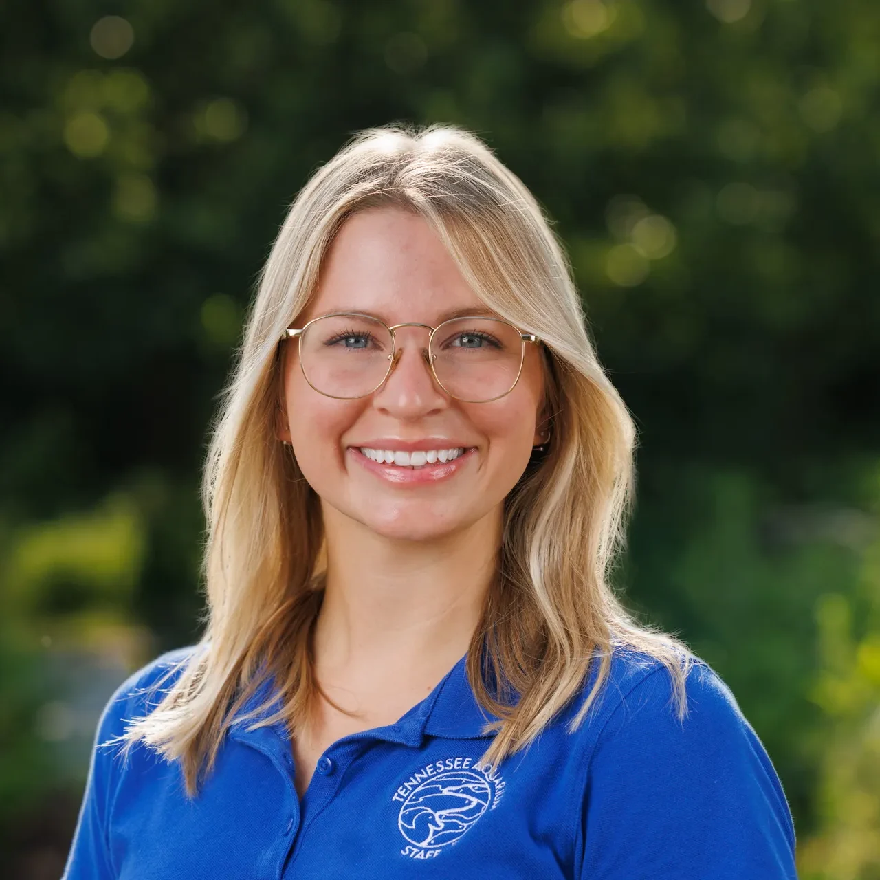 Headshot of Kirsten Humphries, Recovery Biologist at the TN Aquarium