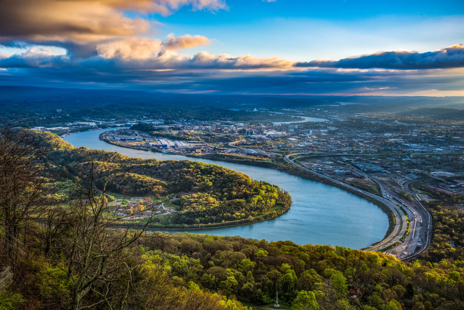 A view of the Tennessee River winding past Chattanooga, Tennessee.